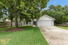 Boat House - Steps to Boat Ramp, Grill & 1 Mile to Beach